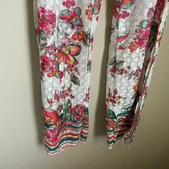 Becca Floral Crochet Slit Wide Leg‎ Pants Medium - Picture 8 of 15